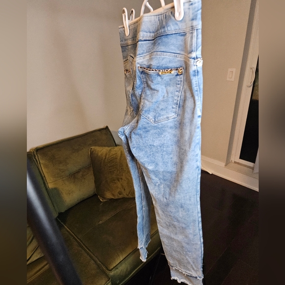 Skinny Jeans - Picture 5 of 8